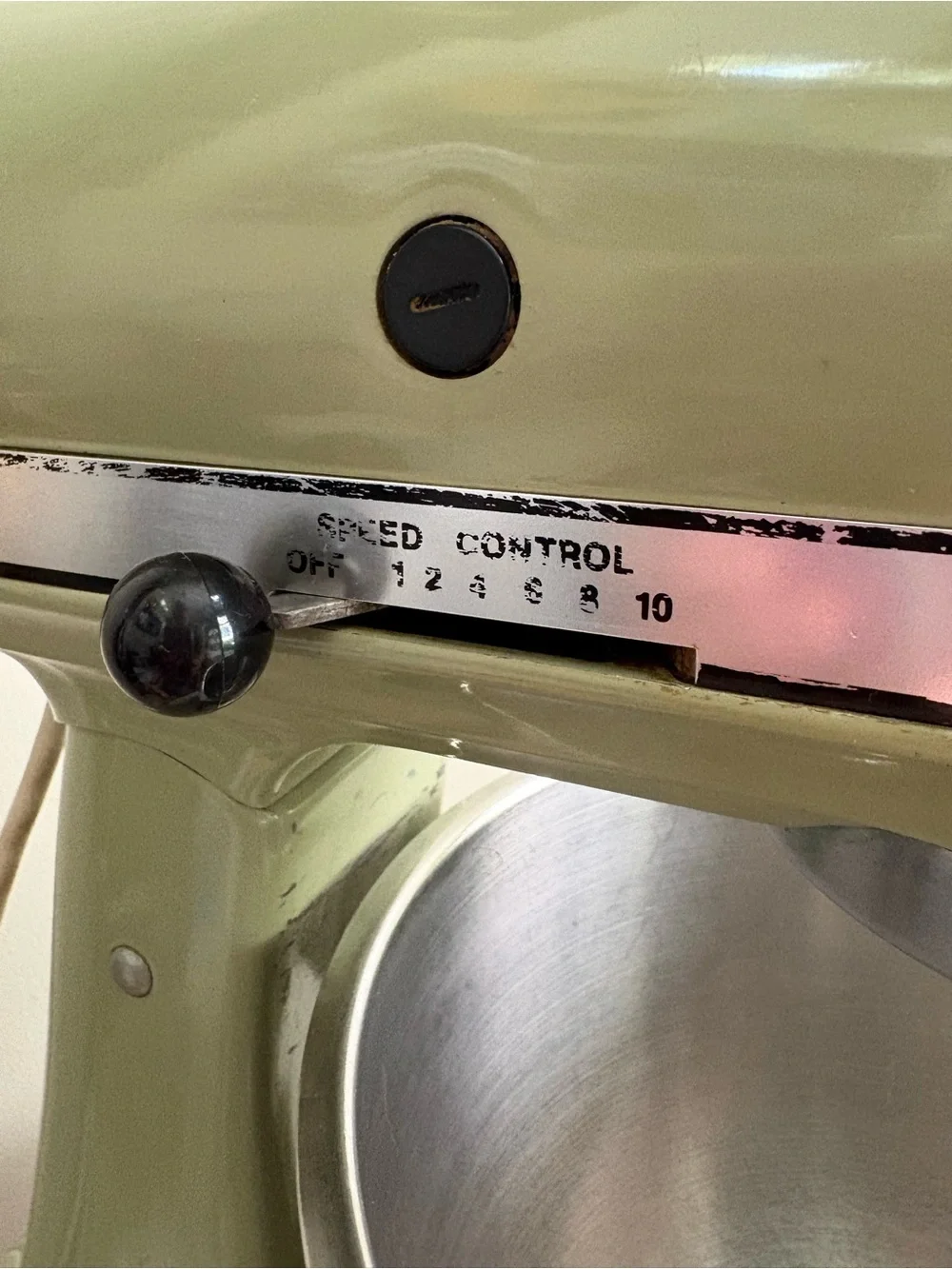 Vintage Hobart KitchenAid Avocado Green 6-Speed Stand Mixer Whisk/Paddle/Hook